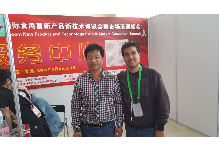 與澳大利亞國際友人合影拍照.JPG