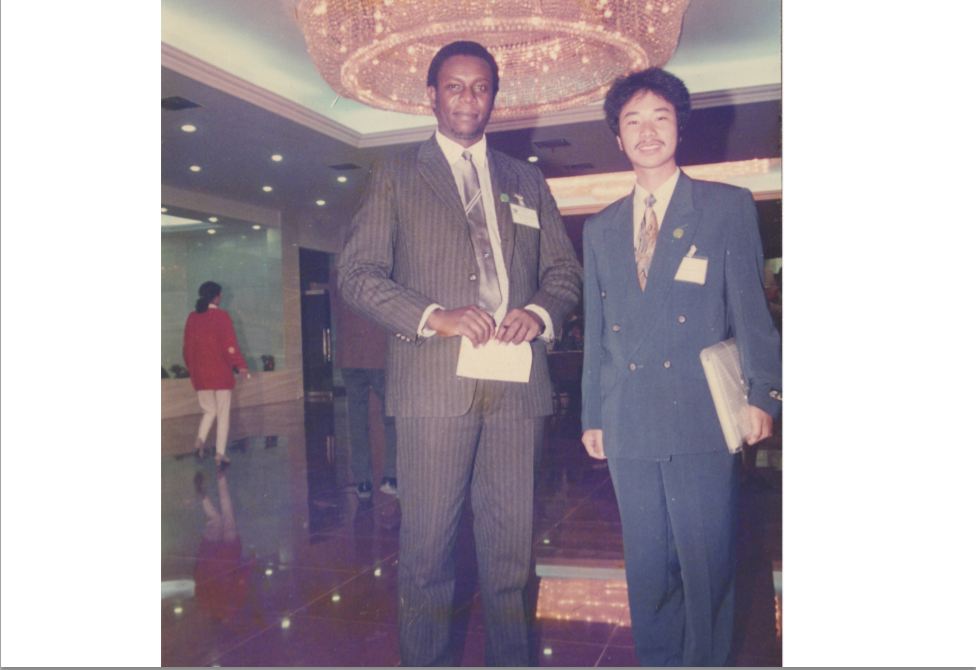 1994年國際會(huì)議與外國專家研討食用菌課題-億昌菌業(yè)